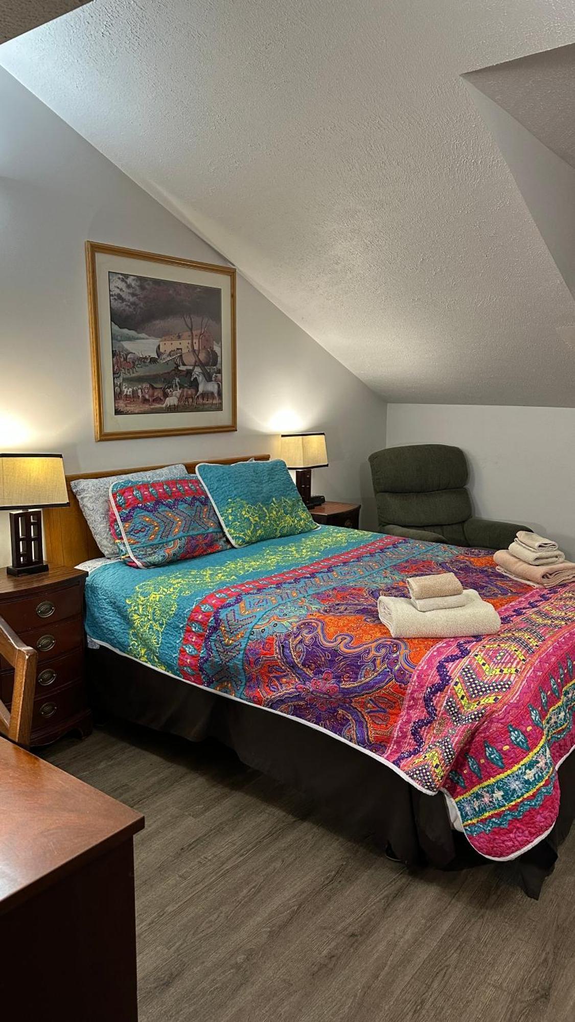 7 Gables & Inn 3*