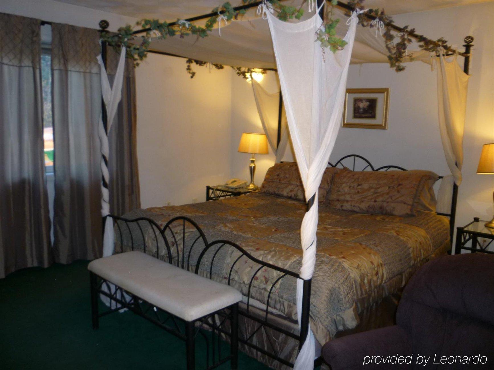 7 Gables & Inn 3*