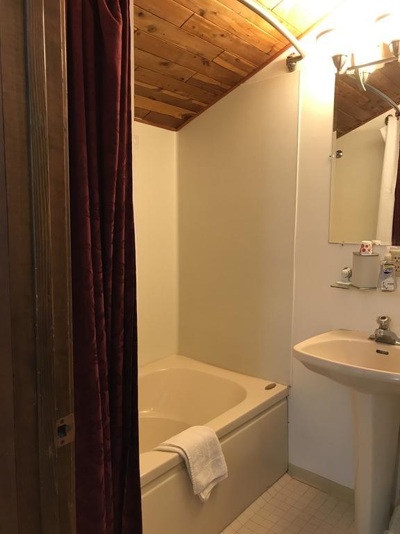 7 Gables & Inn 3*